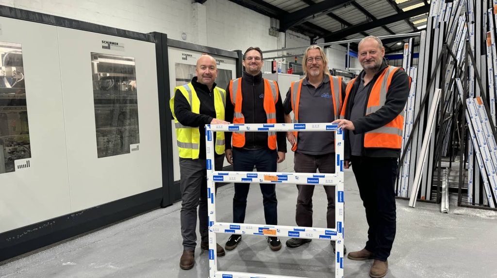 Peter Dyson, Thomas Weston, Lee Dickinson, David Eagle from Genius with a Deceuninck Frame at the Genius PVC Trade Factory 